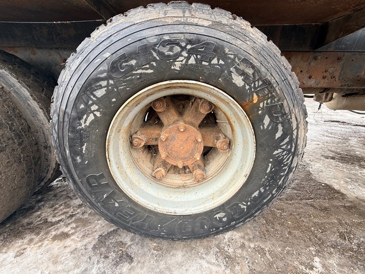 1999-mack-dm690-image-40