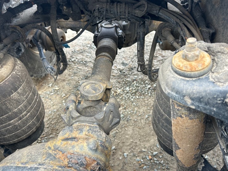 2017-kenworth-t680-image-34