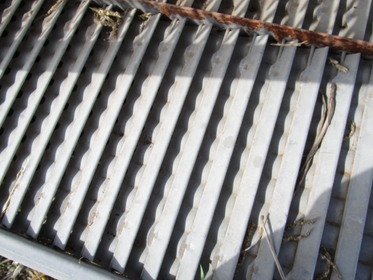 new-holland-tr96-image-16