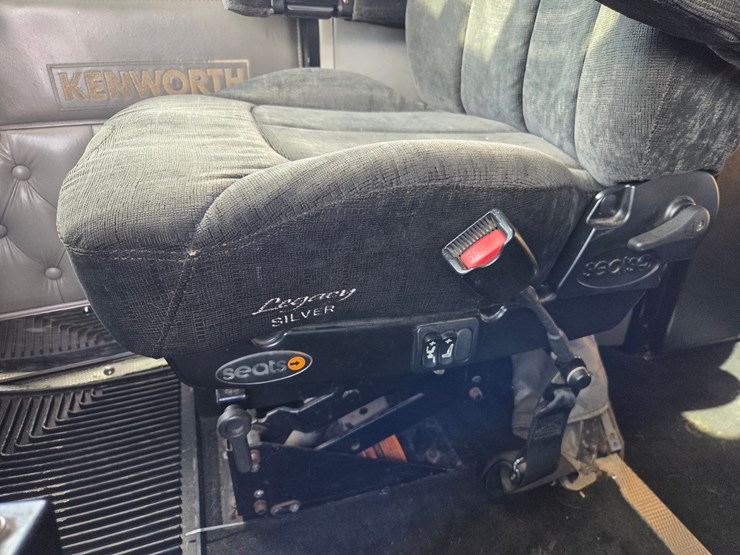 2006-kenworth-w900-image-73