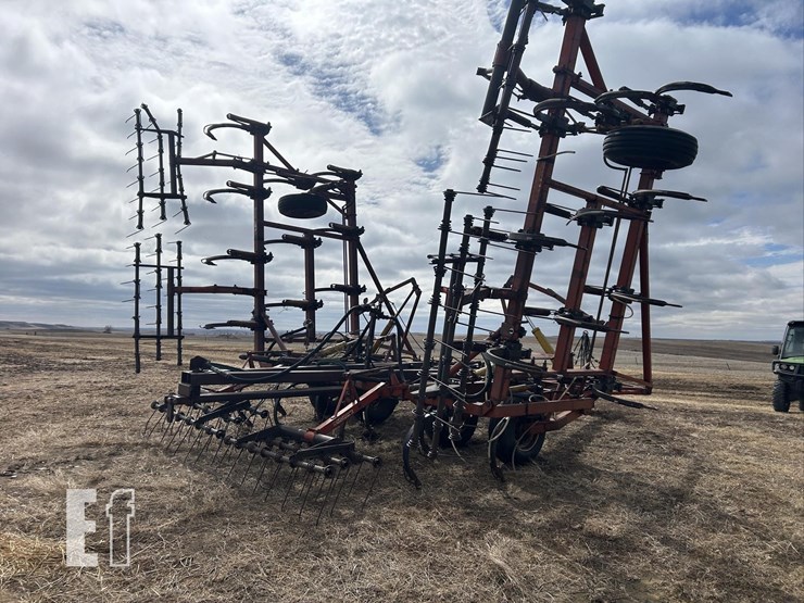 morris-anhydrous-chisel-plow-2859-image-3