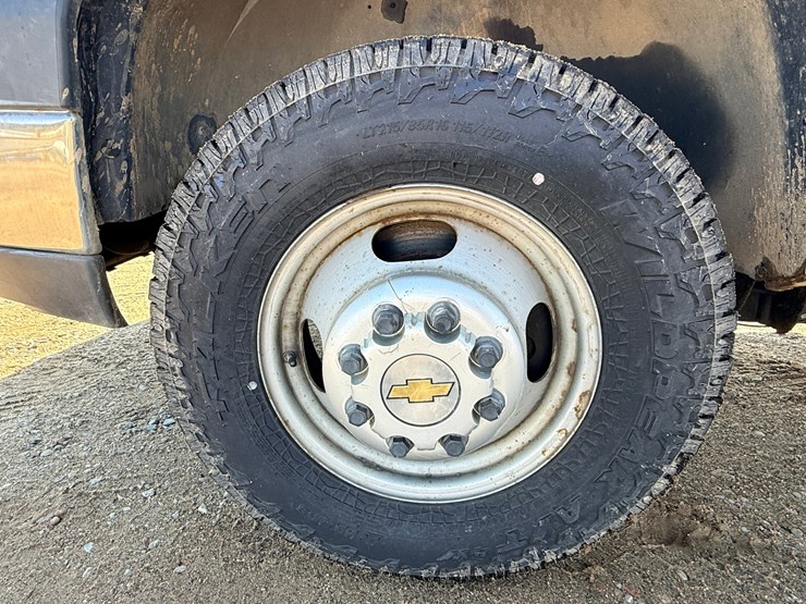 2006-chevrolet-3500hd-image-56