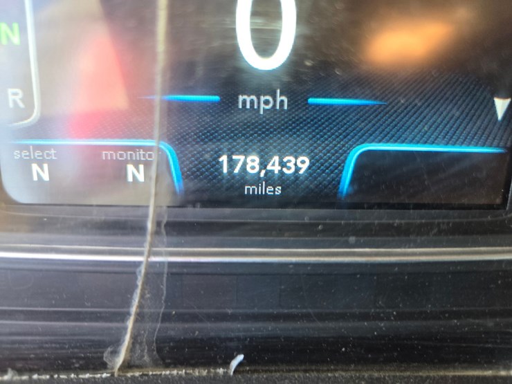 2019-international-hv613-image-81