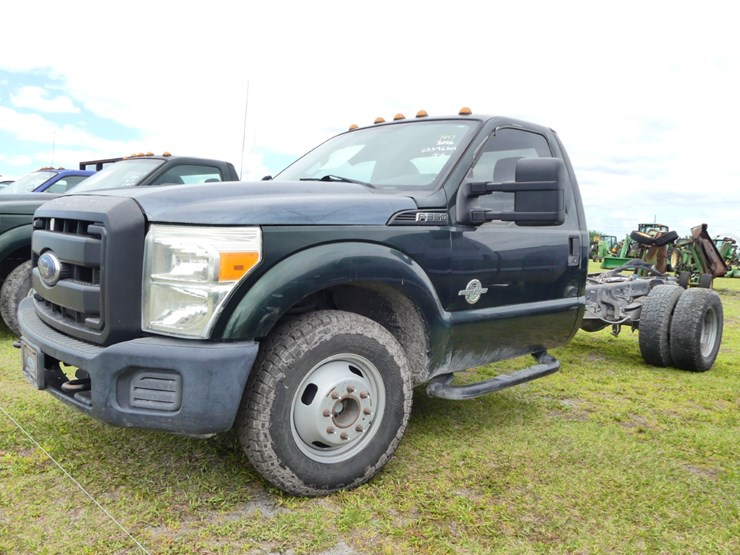 2016-ford-f350-xl-image-1