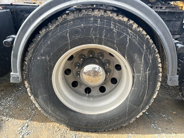 2017-kenworth-t680-image-105