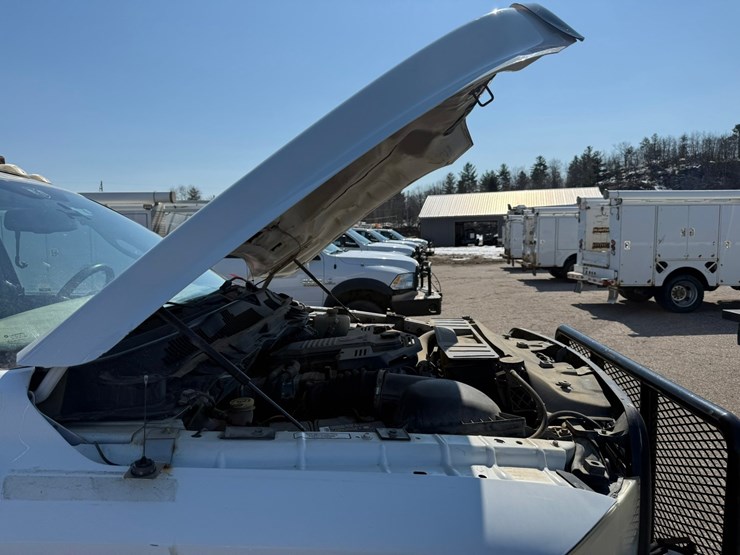 #2047-•-2012-ram-5500-heavy-duty-4x4-service-truck-image-11