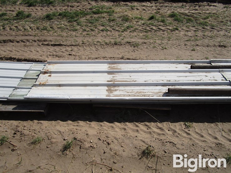 white-sheet-metal-siding-panels-image-8