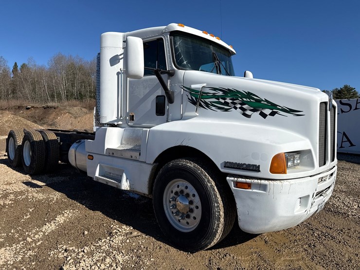 1994-massey-ferguson-8-image-7