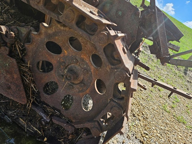 #964-•-john-deere-mt-crawler-image-28