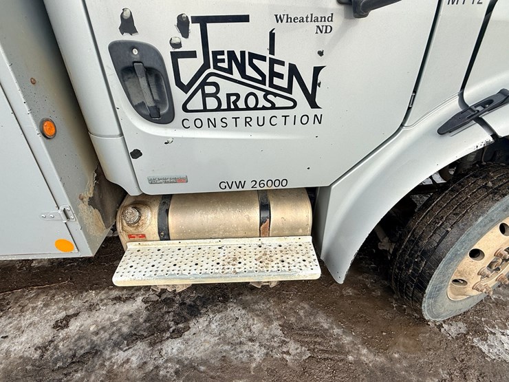 2004-caterpillar-c7-image-16