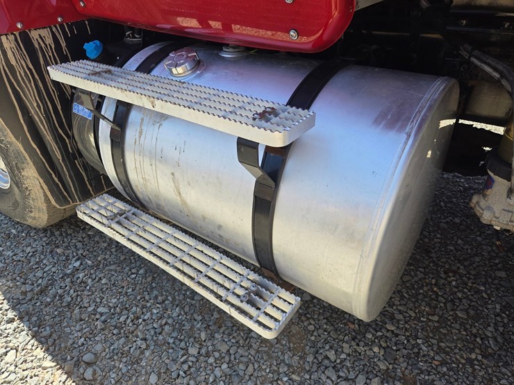 2019-international-hv613-image-19