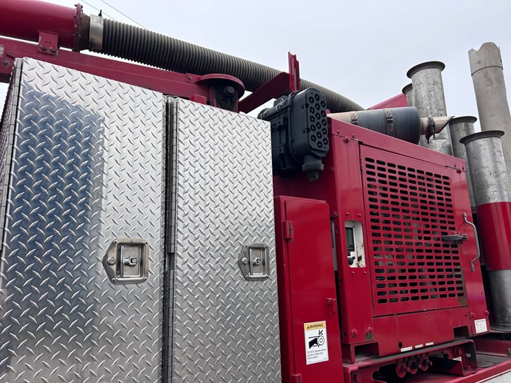 #1690-•-2013-international-7500-6x4-hydro-excavation-truck-image-16