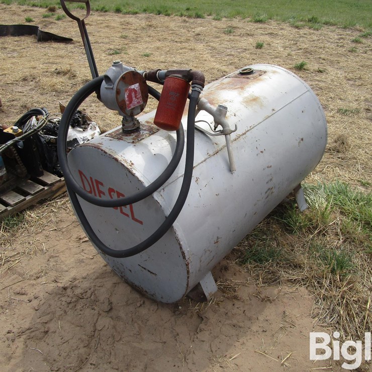 140-Gal Fuel Tank & Pump