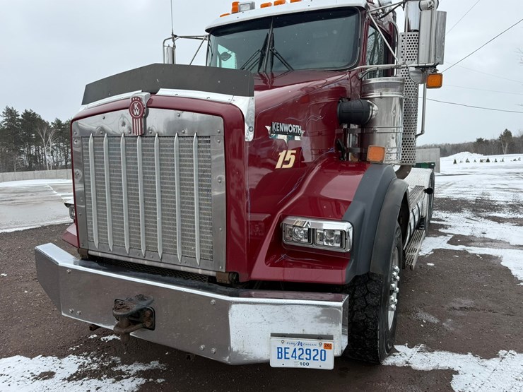 2011-kenworth-t800-image-37