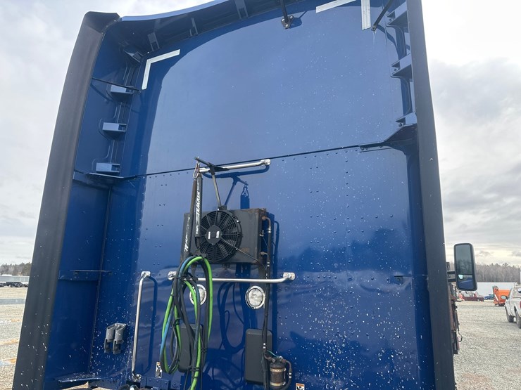 2020-kenworth-t680-image-19