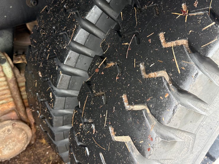 1984-mack-dm492s-image-79