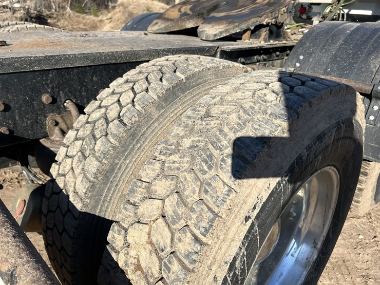 2020-kenworth-t880-image-80