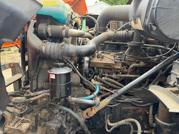 #2168-•-2001-sterling-4x2-snow-plow-truck-image-67