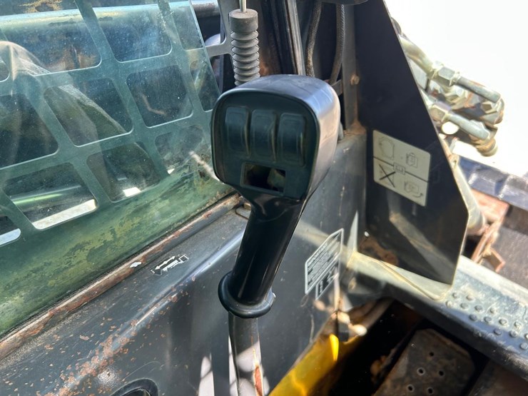 new-holland-lt190b-image-24