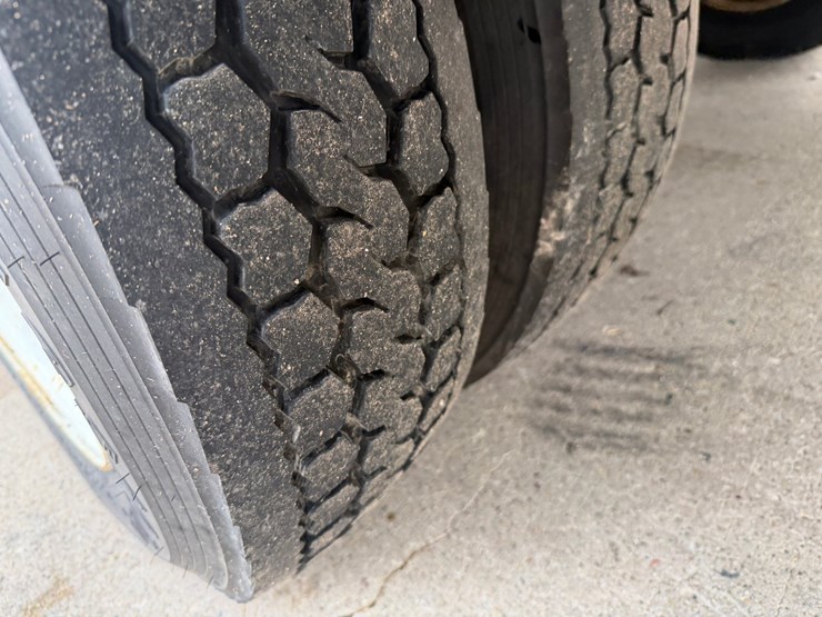 #1048-•-2009-gmc-c5500-specialty-service-truck-image-54