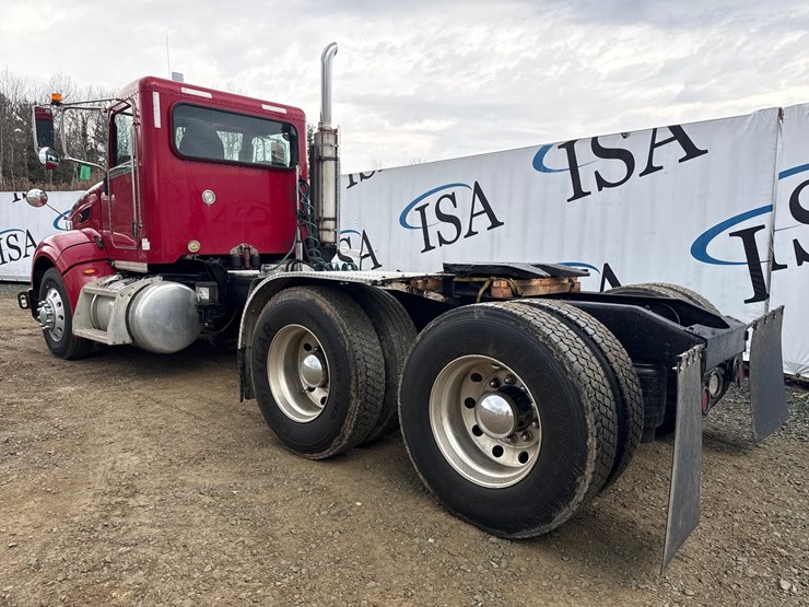 2008-peterbilt-386-image-3