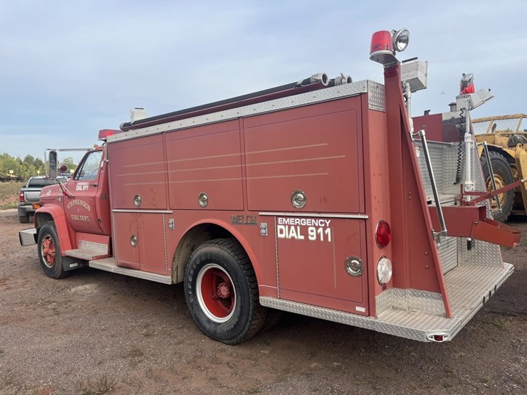 #1148-•-1980-gmc-v-8-fire-truck-image-3