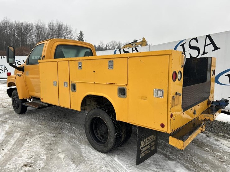 2005-massey-ferguson-8-image-3