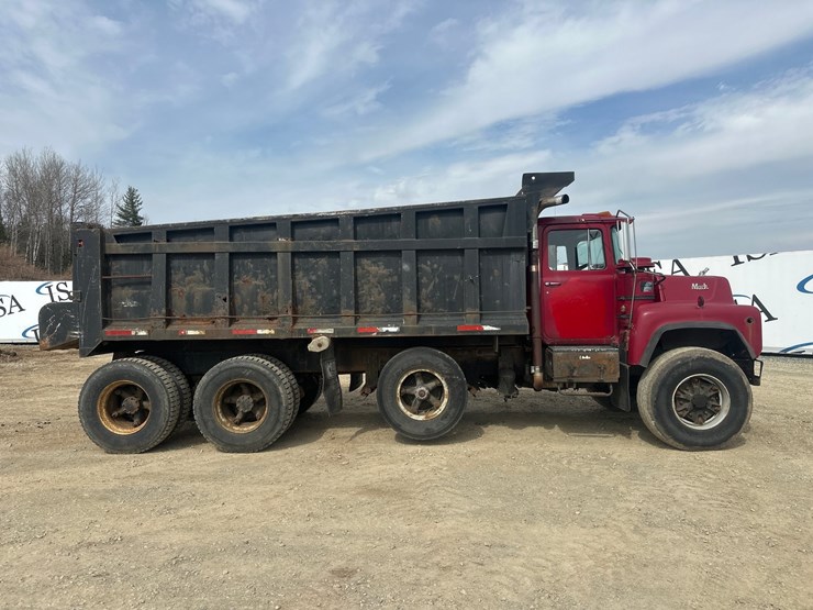 1986-mack-dm686s-image-6