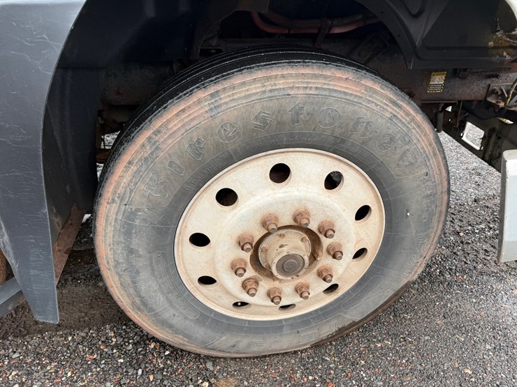 1996-mack-ch613-image-75