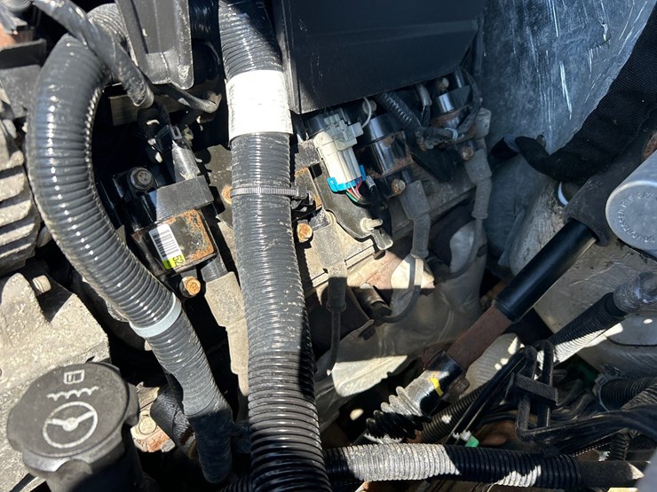 2018-chevrolet-3500-image-49