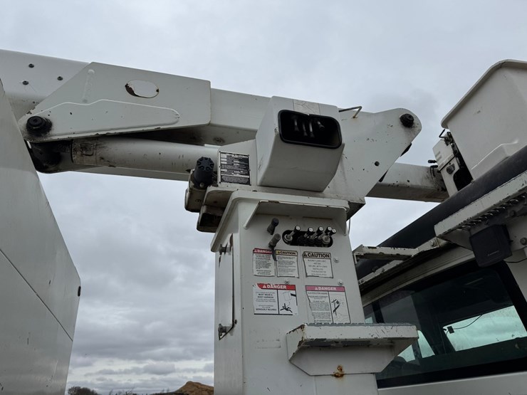 2007-international-durastar-4400-image-36