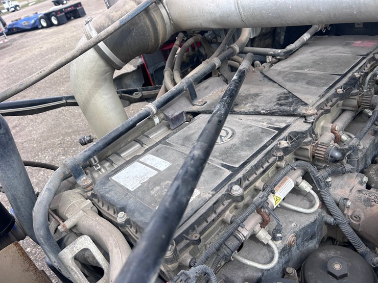 #1009-•-2012-western-star-conventional-4-sleeper-cab-truck-tractor-image-70