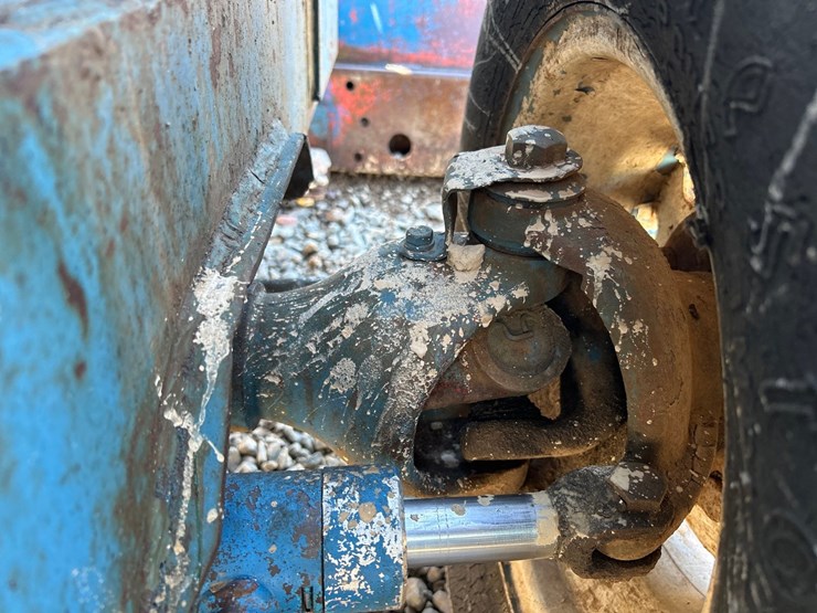 ditch-witch-r65-image-33