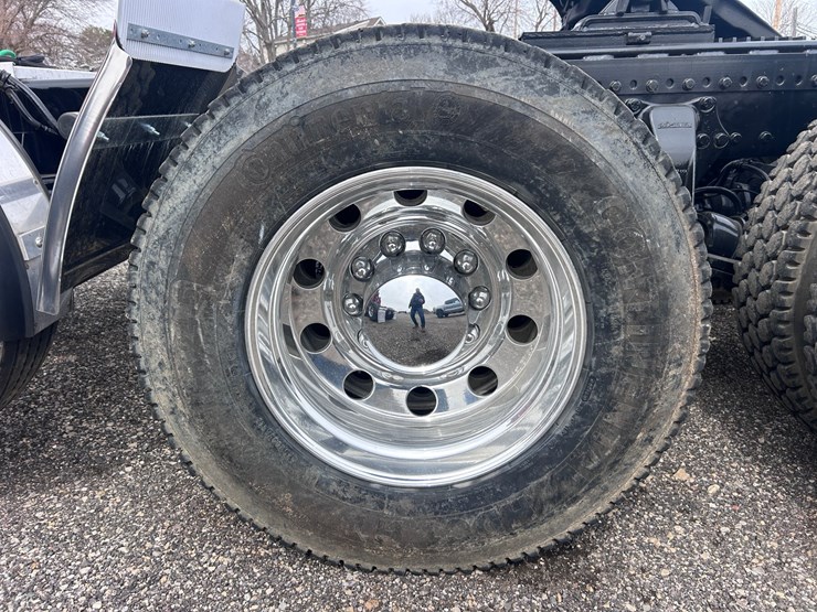 #1009-•-2012-western-star-conventional-4-sleeper-cab-truck-tractor-image-86