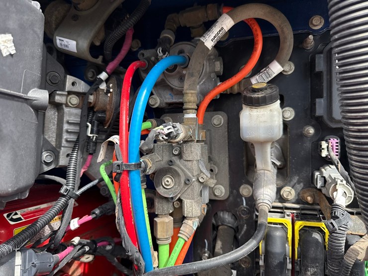 2019-kenworth-t680-image-13