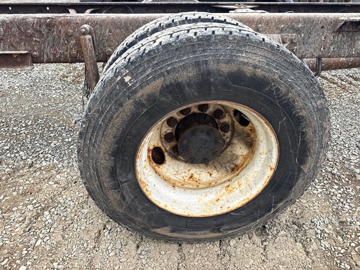 2009-international-4300-sba-image-56