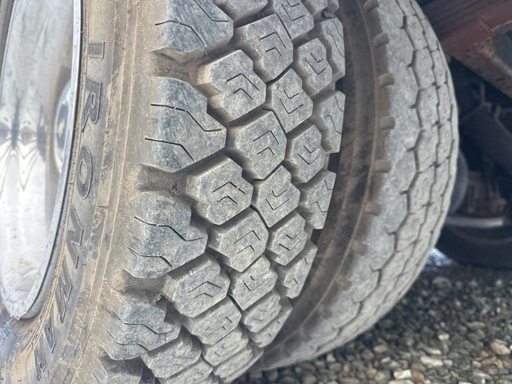 2012-massey-ferguson-8-image-74