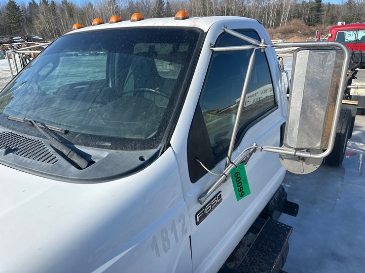 2012-ford-f650-image-14