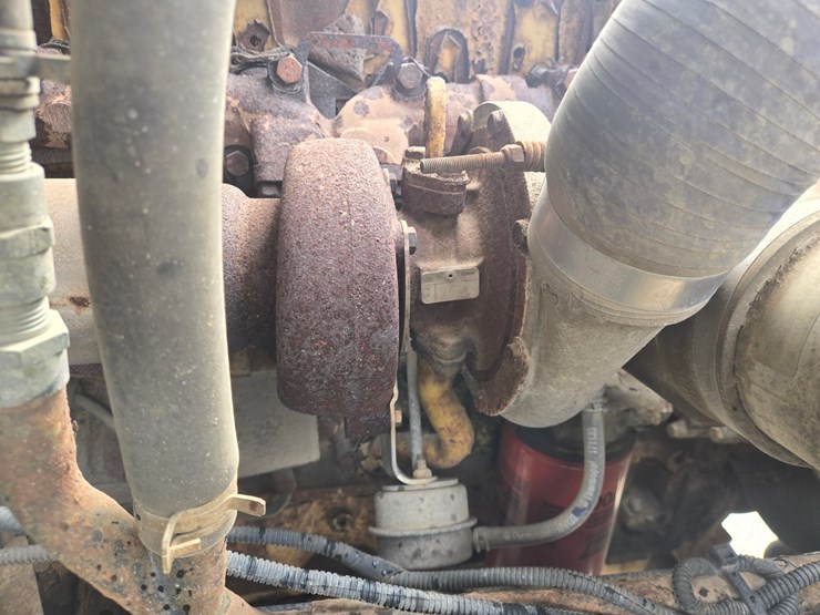 2001-massey-ferguson-8-image-45