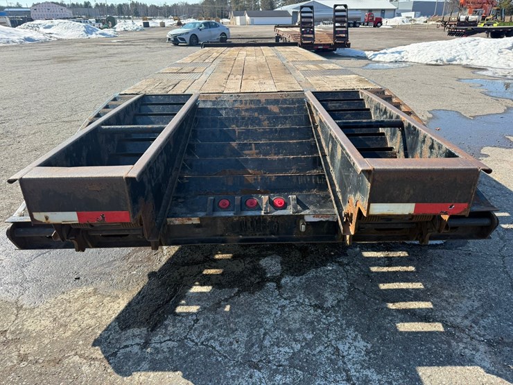 #1099-•-butler-26'-equipment-trailer-image-29