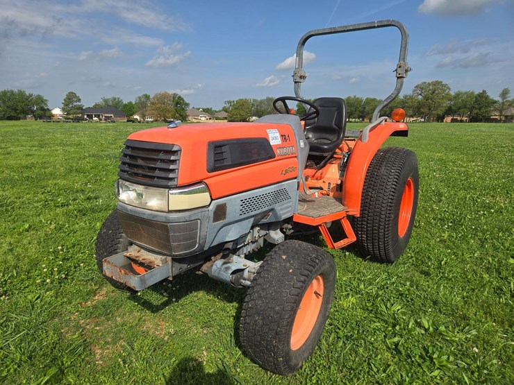kubota-l3830-image-1