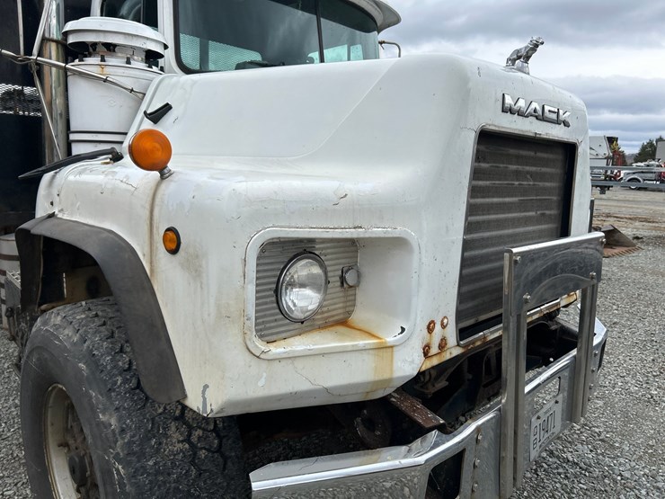 1999-mack-dm688s-image-10