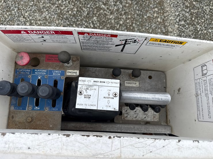 2015-ford-f550-image-43