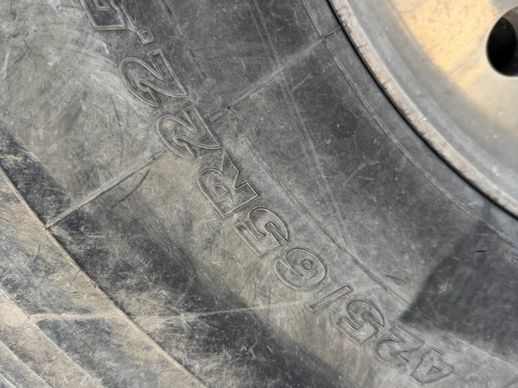 #1049-•-2005-mack-granite-tri-axle-dump-image-65