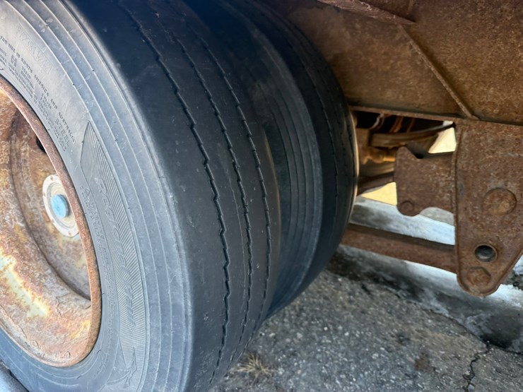 #1099-•-butler-26'-equipment-trailer-image-16