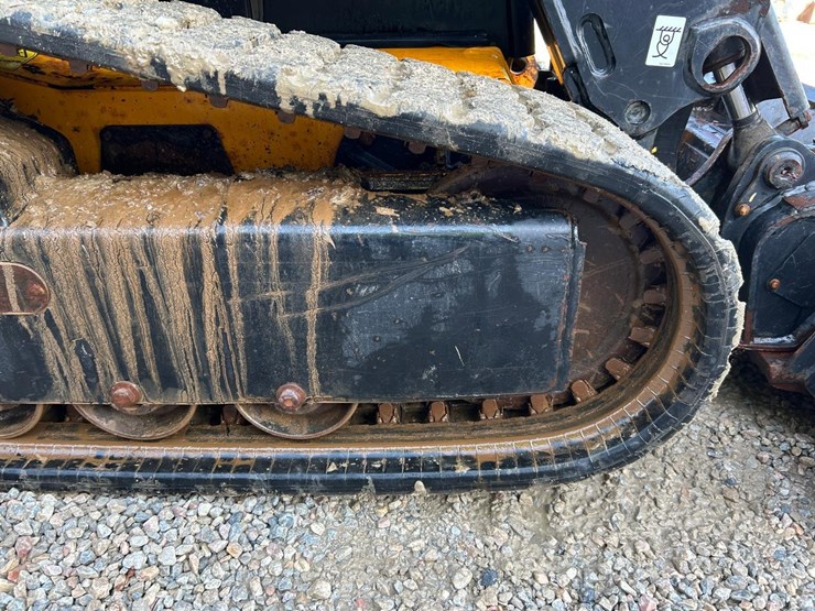 2022-jcb-2ts-7t-image-14