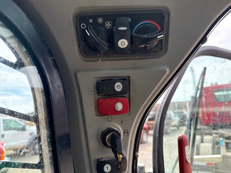 caterpillar-259d-image-38