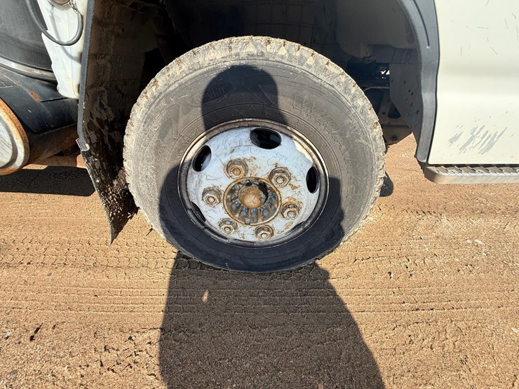 2002-isuzu-npr-image-45