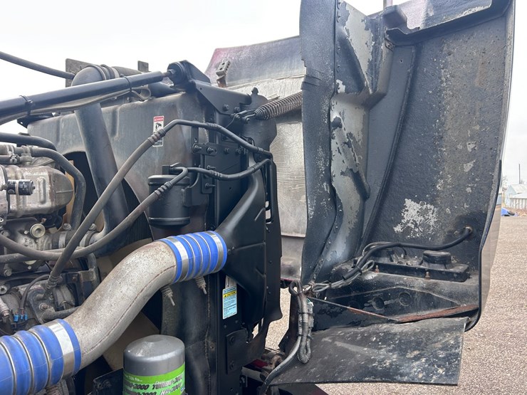 #1009-•-2012-western-star-conventional-4-sleeper-cab-truck-tractor-image-74