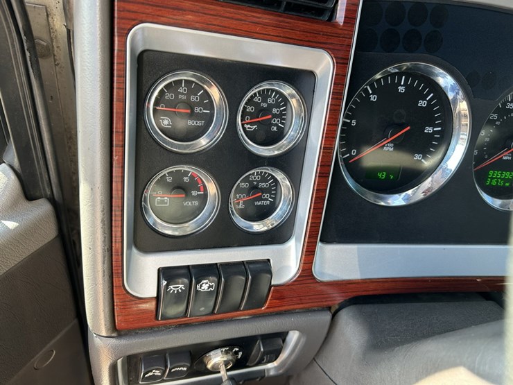 2006-kenworth-t800b-image-70